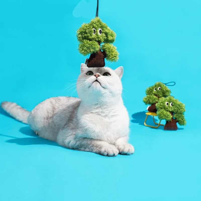 Pine tree mint cat chew toy pendant with grinding surface