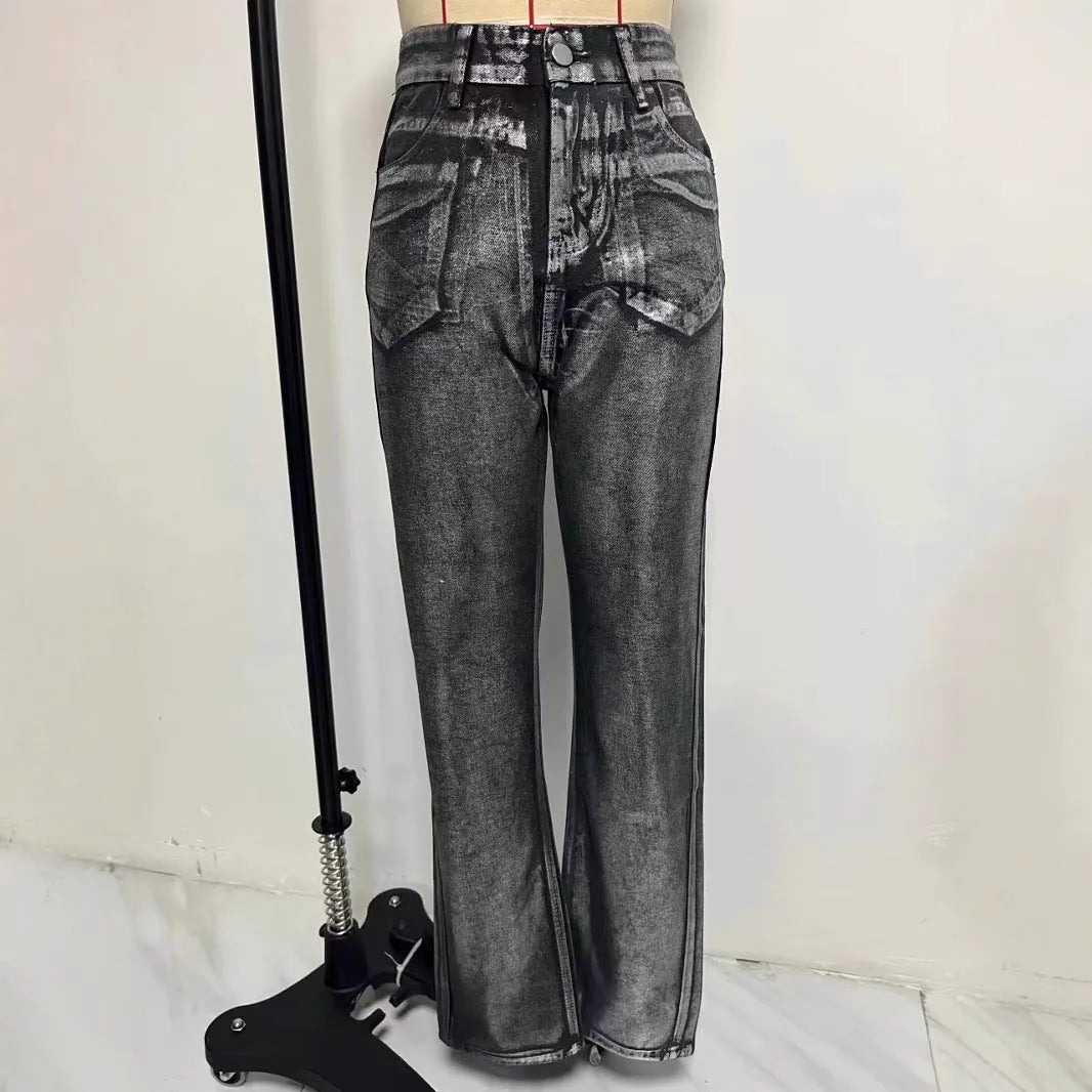Women's high waist straight leg blue jeans with contrast colour details and street hipster style