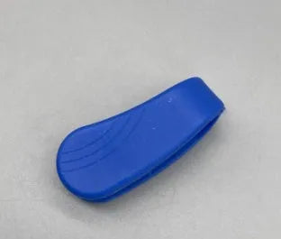 Tiger mouth massage clip acupoint massager in black, blue, green, and pink PP material