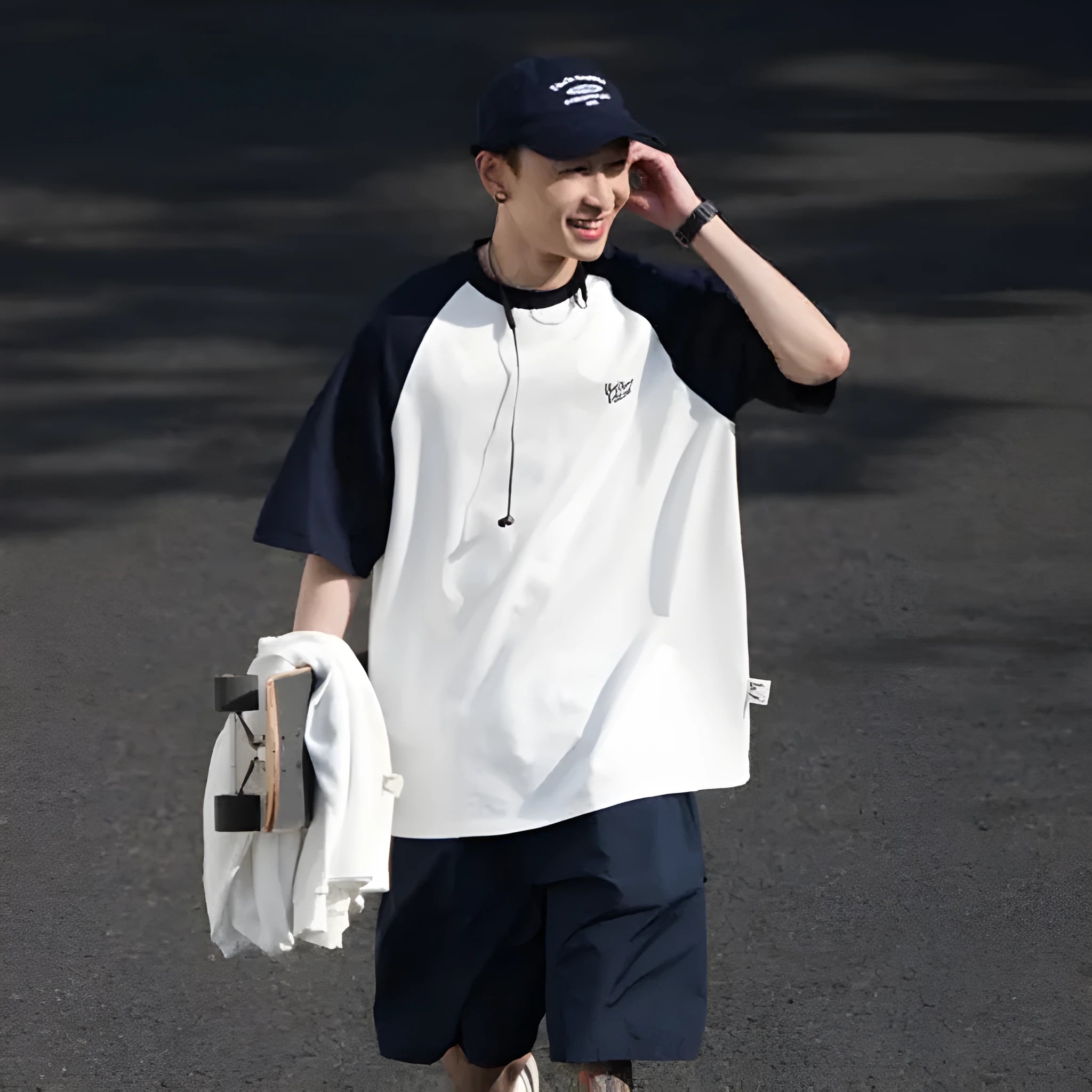 Men's casual Japanese raglan sleeve t-shirt in gray, loose fit, thin chemical fibre blend, pullover style