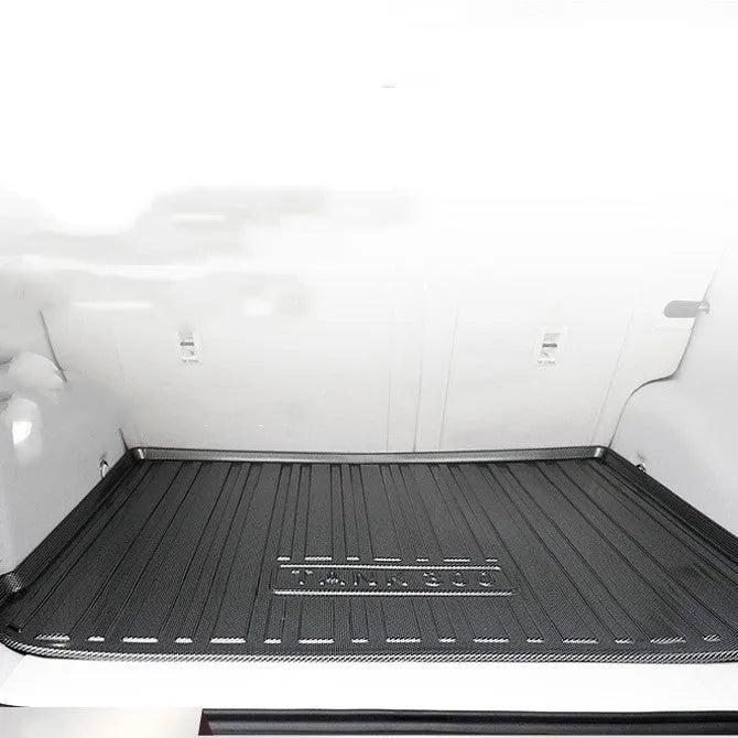 Black carbon fibre pattern TPE car boot pad for vehicle trunk protection