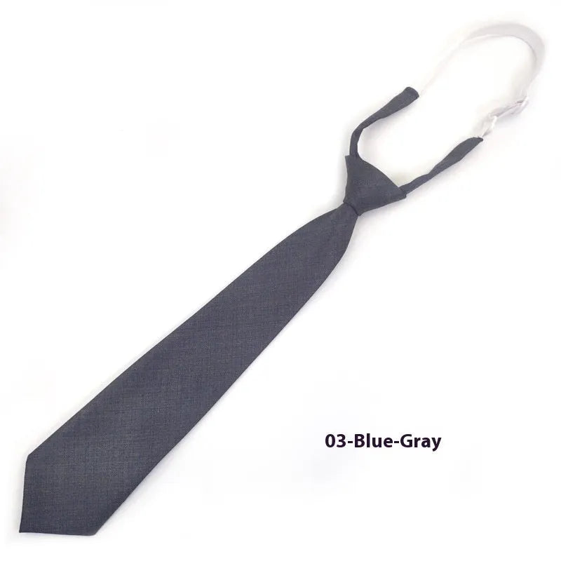 Cotton solid colour bow tie in arrow style with tie-dye finish on navy blue background