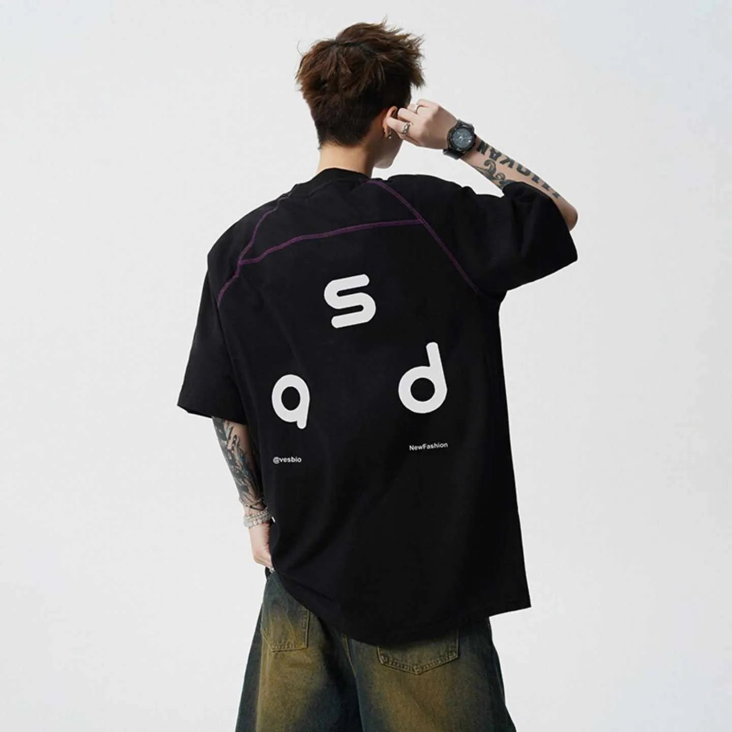 Cotton letter print short-sleeve T-shirt, loose fit round neck, available in black, white, sizes M to 2XL