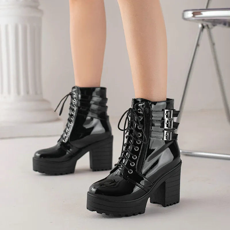 Women's black thick heel short boots with lace-up front and round toe design