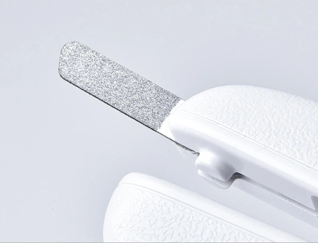 White LED pet nail clippers with transparent guard and triangular steel blade for dogs and cats