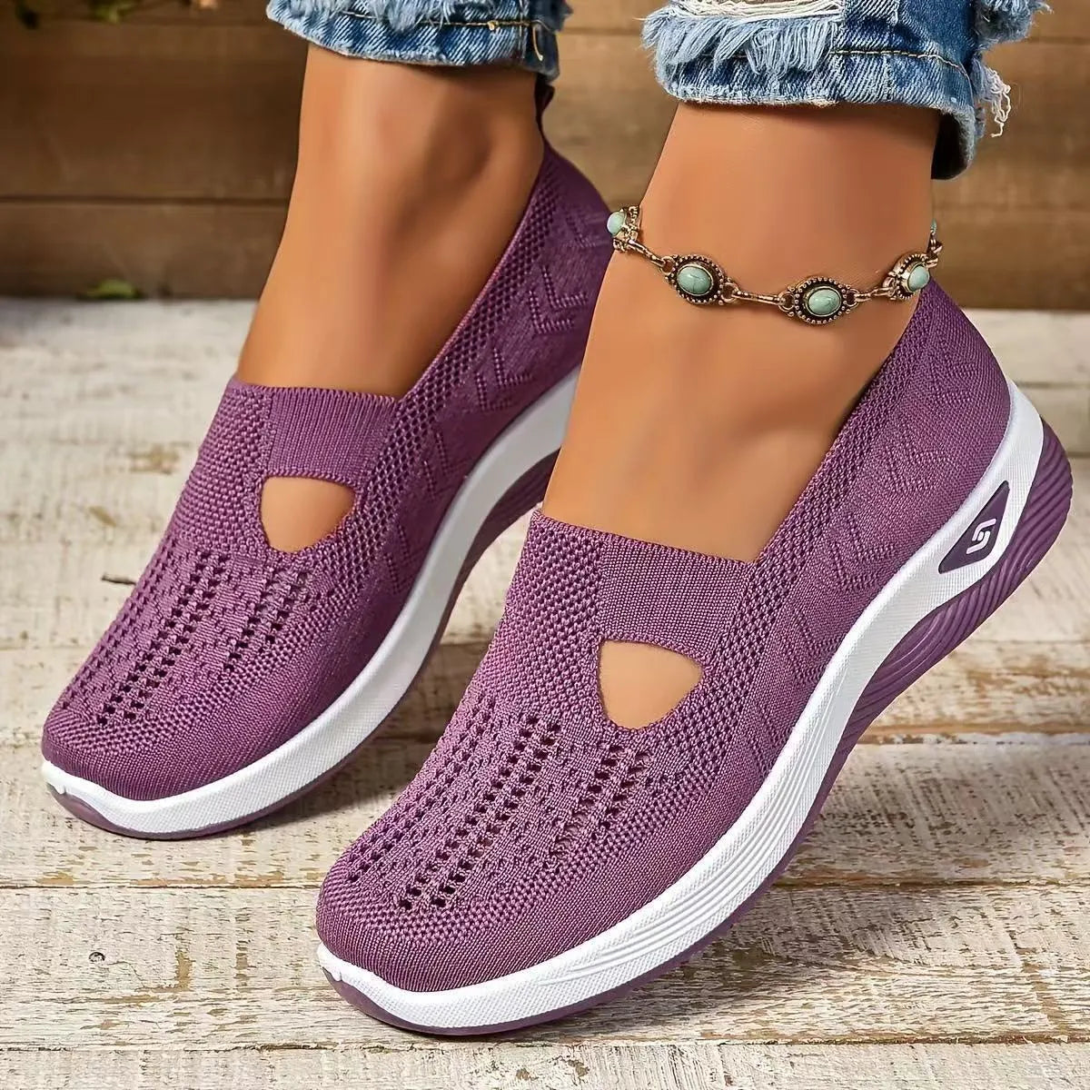 Flat heel mesh walking shoes, round toe, T-strap, solid colour, available in black and grey