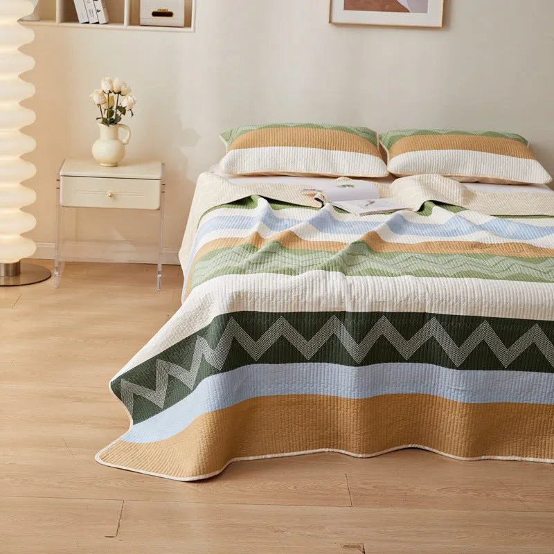 Pure cotton printed bed sheet set in bedspread-style design for 2.2 metre beds