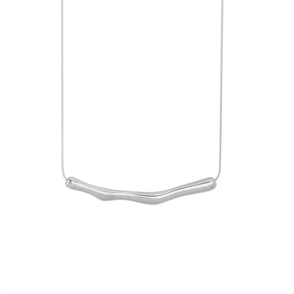Women's titanium steel necklace with irregular pleated design in gold electroplated finish