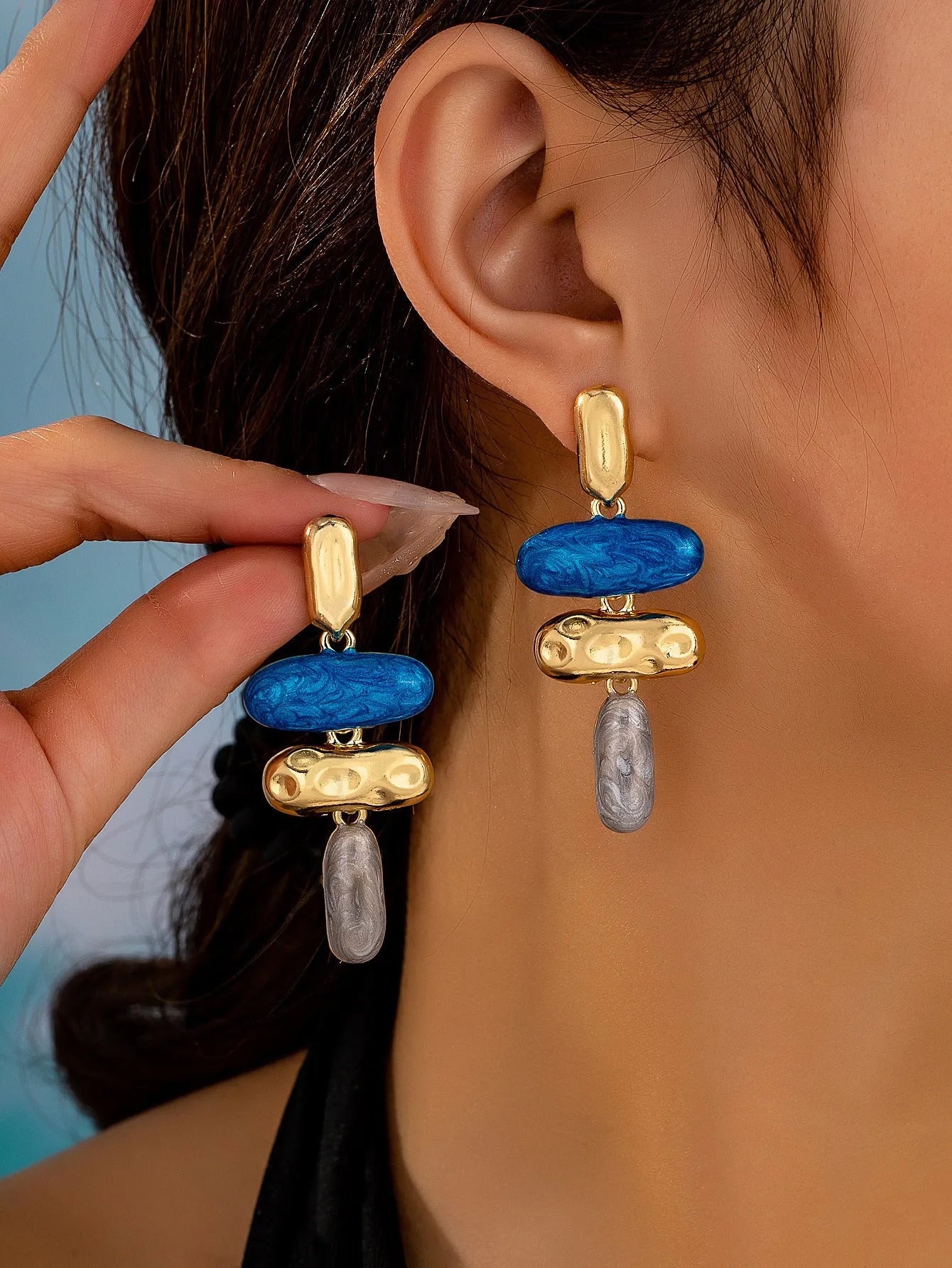 Geometric zinc alloy stud earrings with multicolour electroplated finish for women