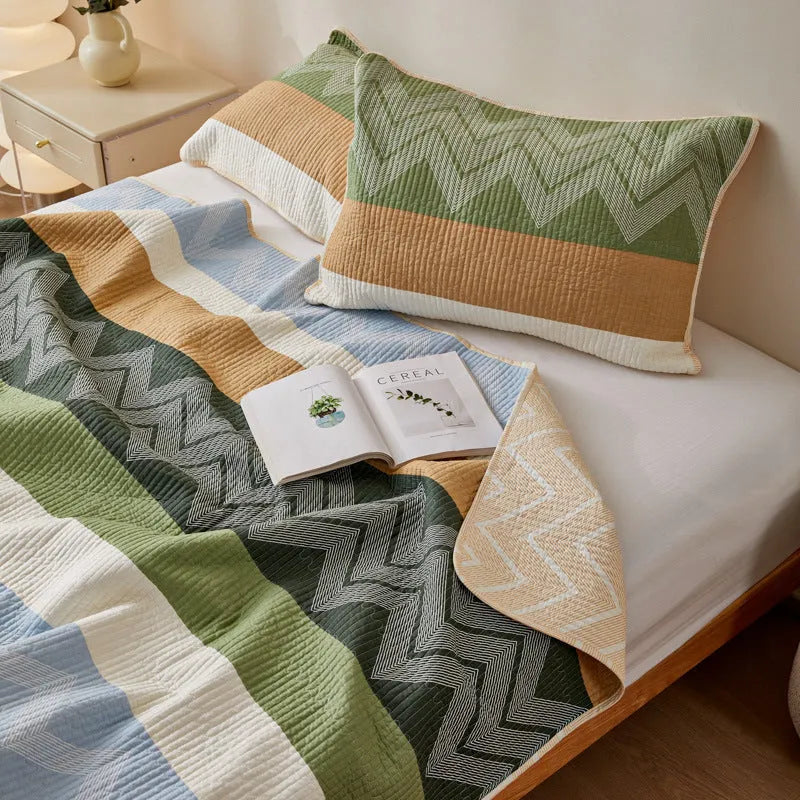 Pure cotton printed bed sheet set in bedspread-style design for 2.2 metre beds