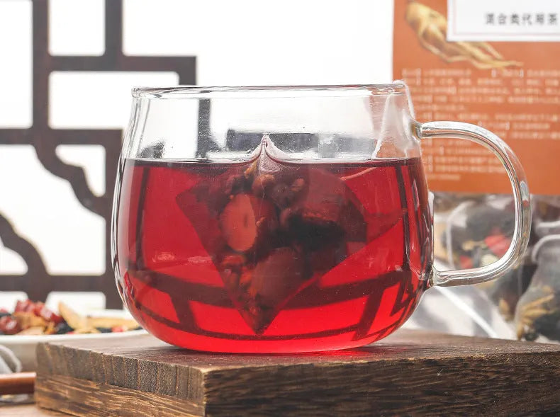 Box of ginseng black wolfberry tea containing 40 individual 5g tea sachets.