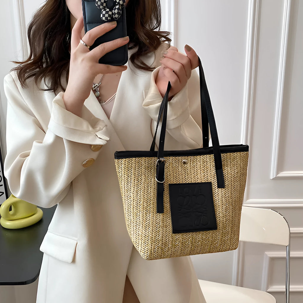 Women's woven straw shoulder bag with three-dimensional pocket in European American retro style