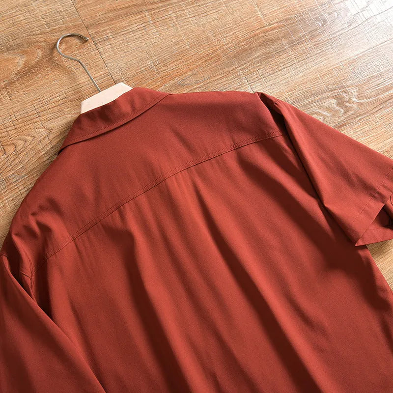 Men's lightweight loose short sleeve shirt in solid colour, polyester fabric, summer casual wear, front view