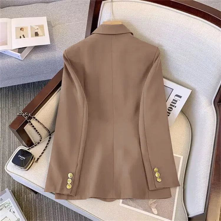 Loose-fit women's polyester blouse in a slimming temperament commute style.