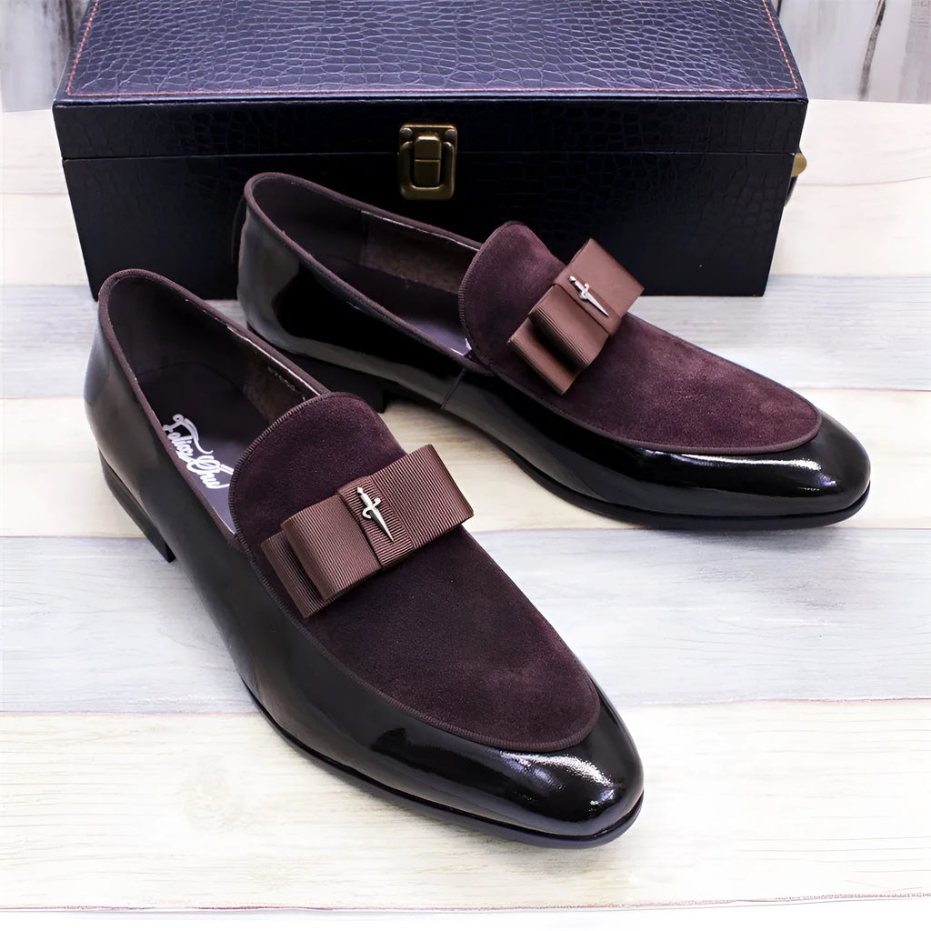 Men's low-top leather shoes with tassel detail in patent leather, available in black, blue, brown, and red.