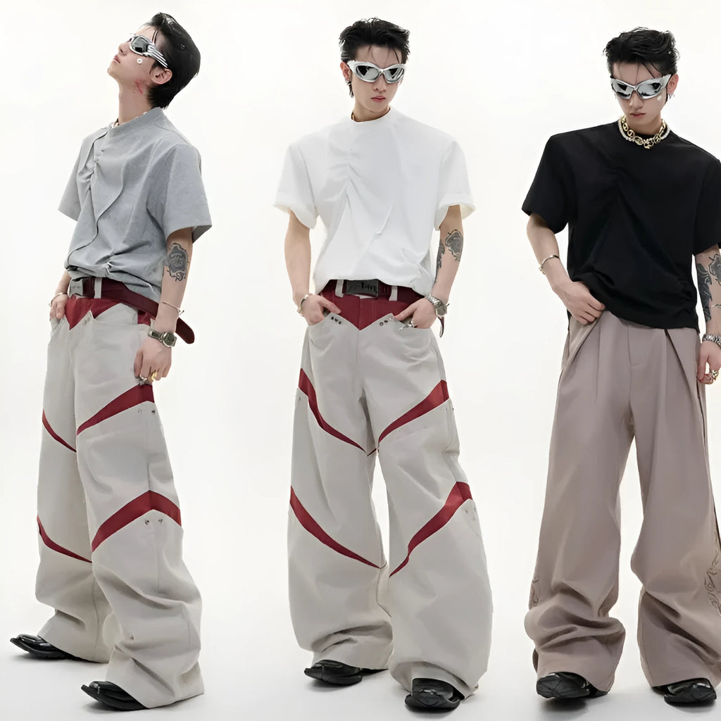 Men's loose fit cotton T-shirt with three-dimensional pleating in round neck style