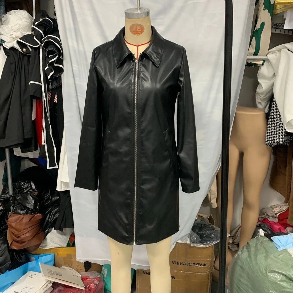 Women's black leather-effect polyester jacket with long sleeves, medium 65cm length, front view