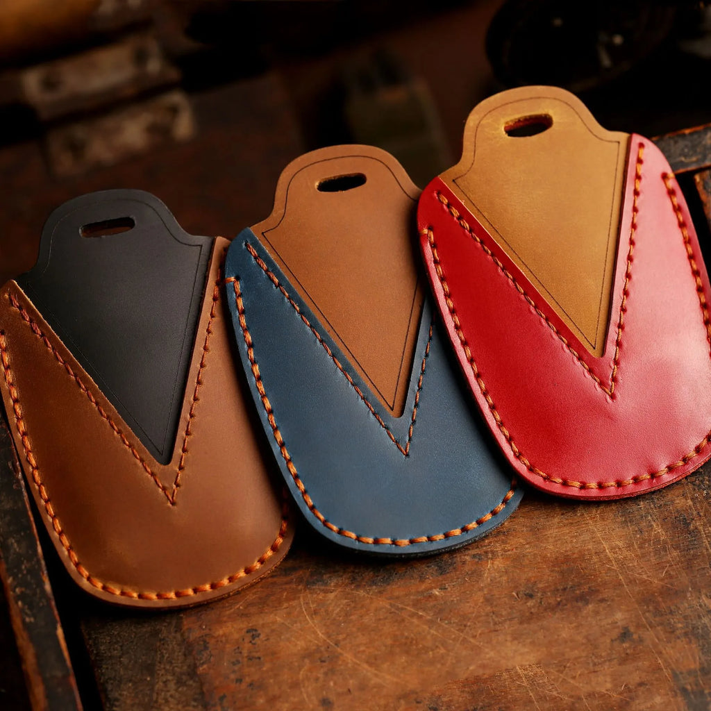 Crazy horse leather car key case in brown for 3 keys with stitched slots