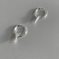 Copper star-shaped ear clip for women with a platinum electroplated finish.