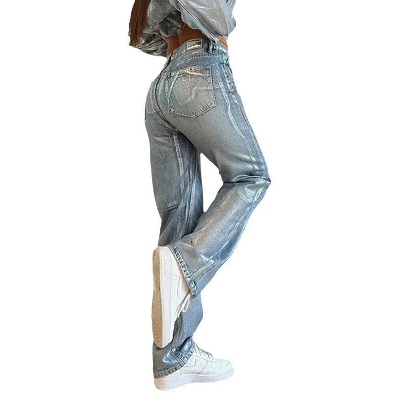 Women's high waist straight leg blue jeans with contrast colour details and street hipster style