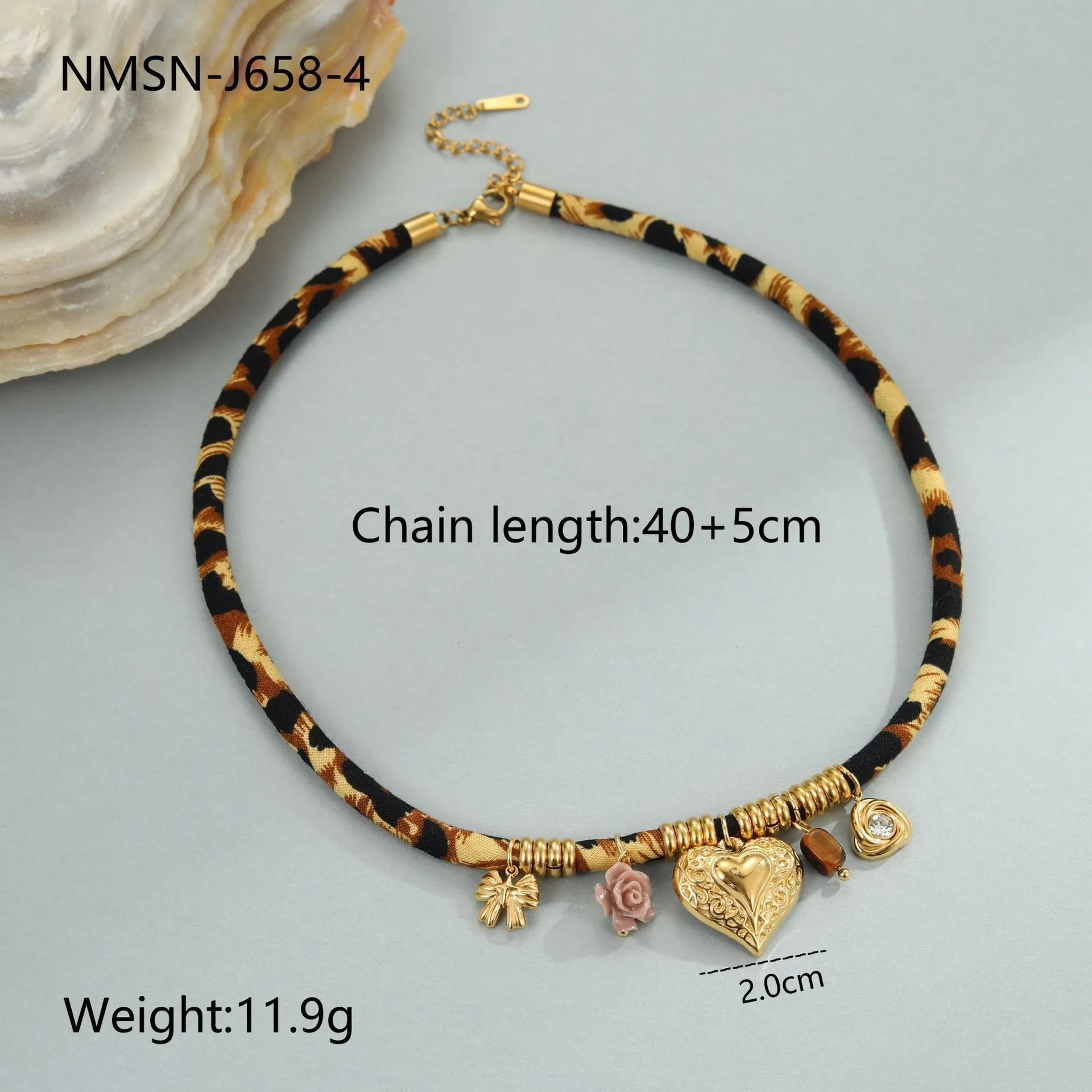 Leopard series stainless steel necklace with geometric pendant and adjustable chain