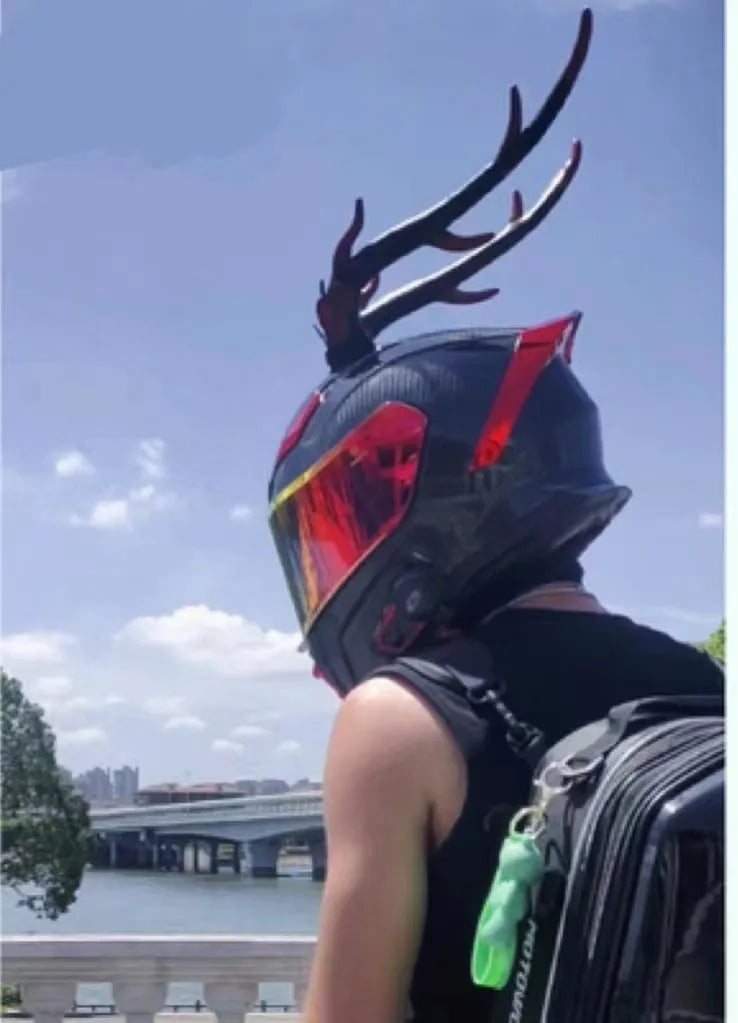 Resin dragon horn decorations for motorcycle helmets in black and red colour option