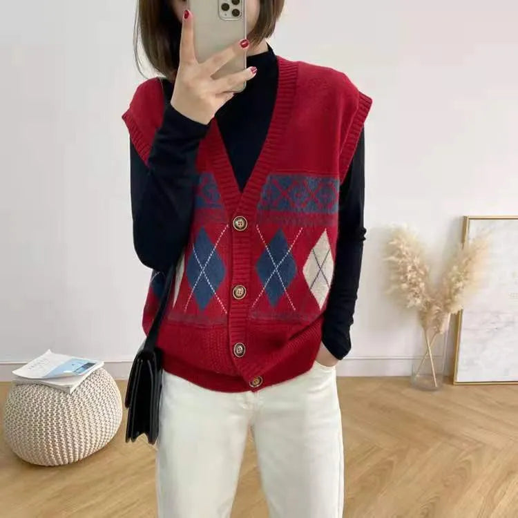 Diamond plaid sleeveless cardigan top in khaki colour, loose fit