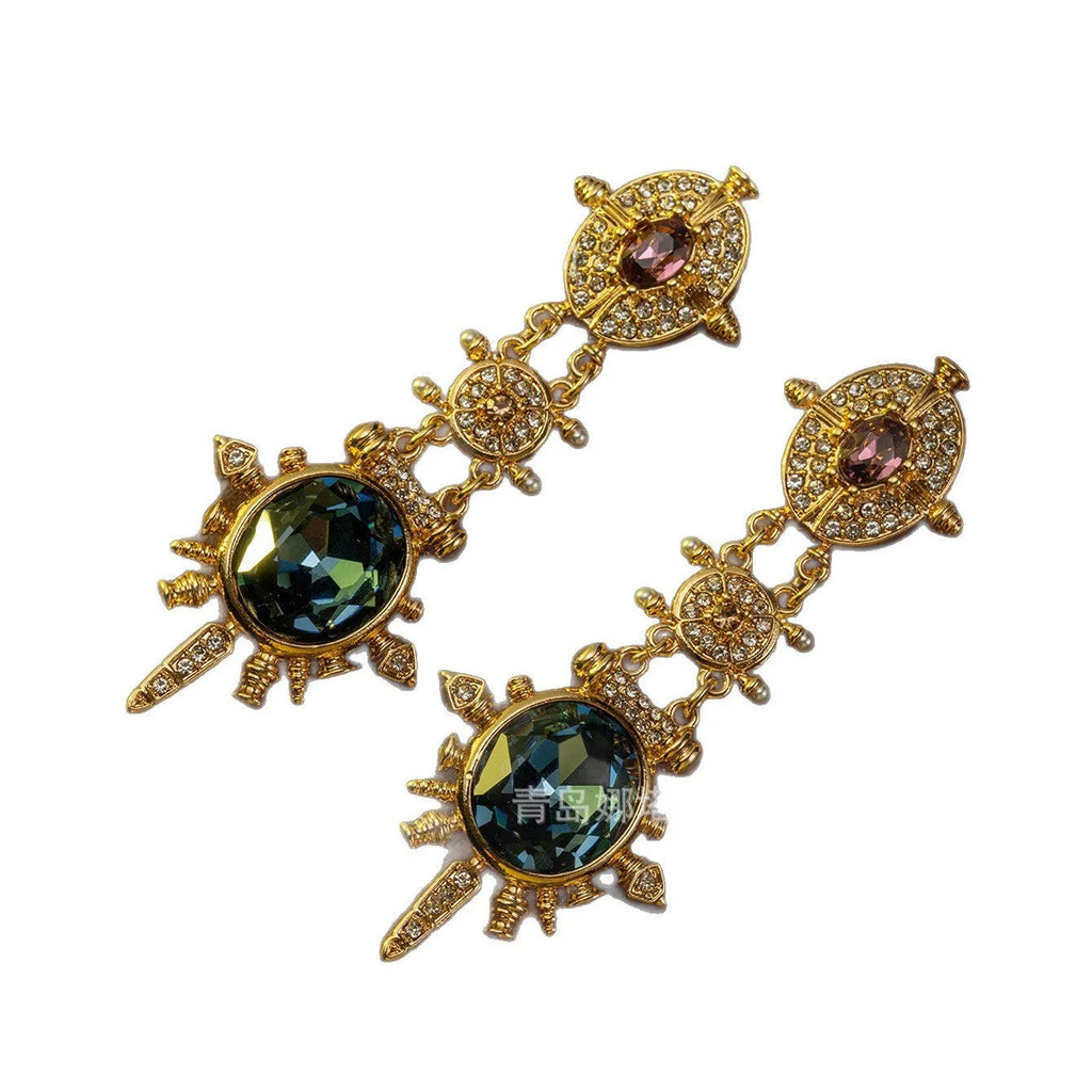 Gold retro geometry stud earrings with diamond treatment and round elements