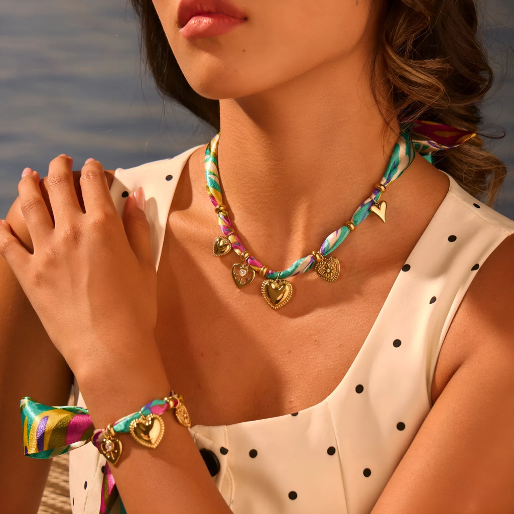 Women's gold-plated stainless steel jewellery with geometric pendant and adjustable chain