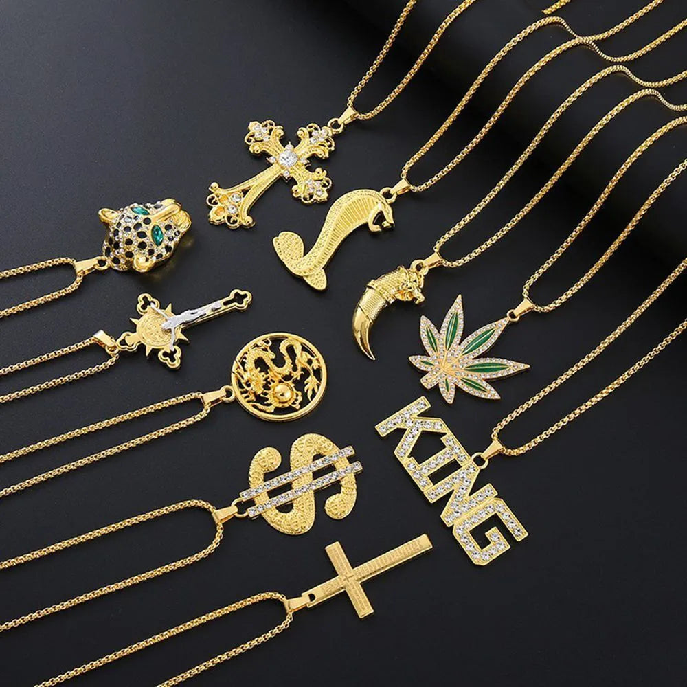 Geometric gold-coloured alloy pendant necklace with zircon stones
