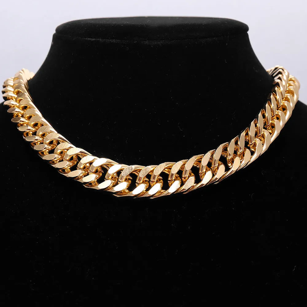 Women's gold electroplated thick chain necklace with 32cm length and solid colour design