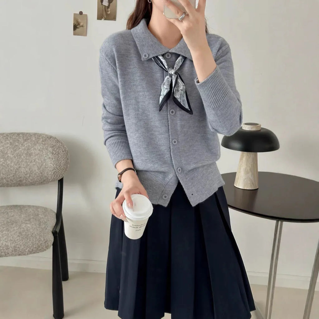 Lapel scarf sweater cardigan in acrylic fibre with splicing details and regular sleeves