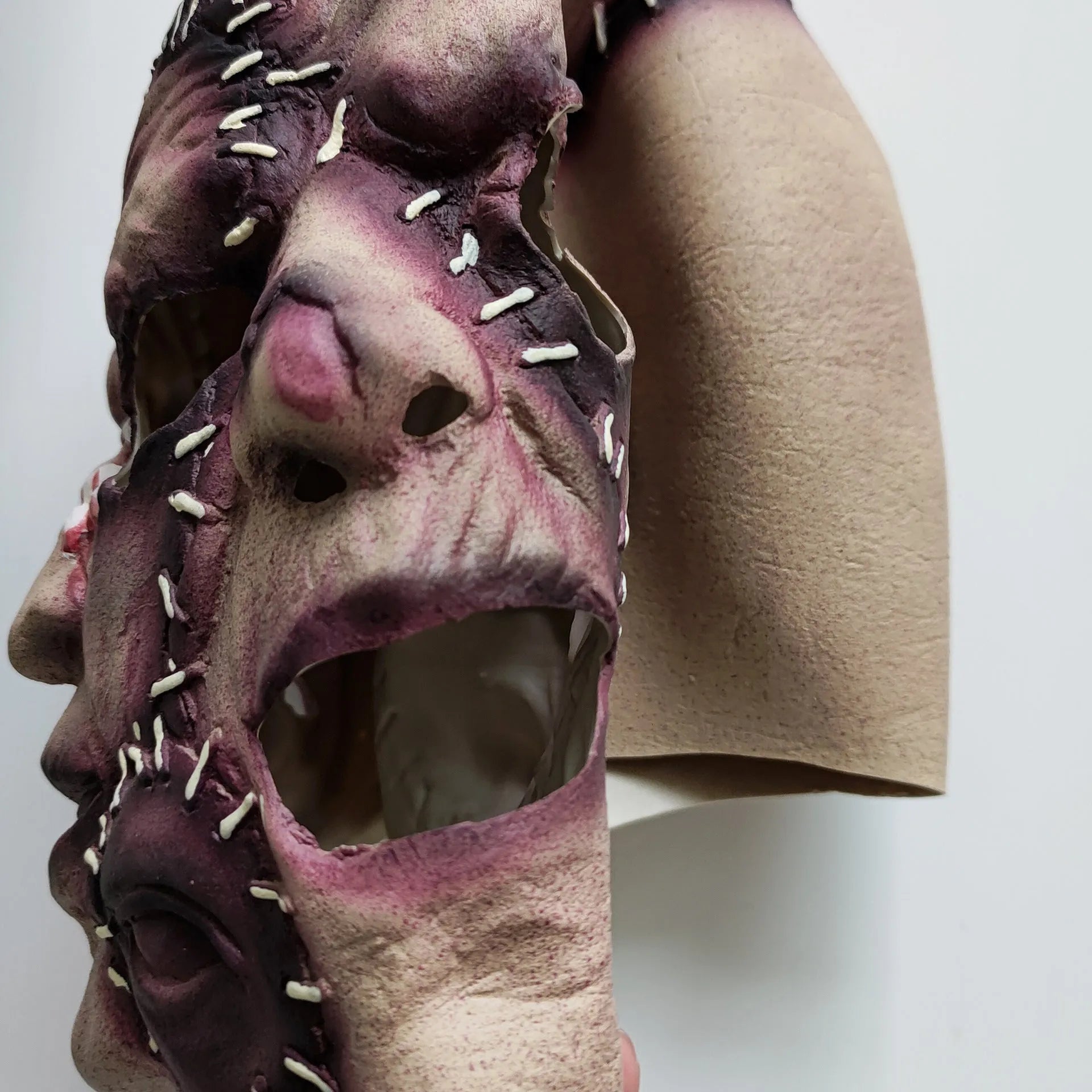 Halloween three-sided grimace horror mask made of natural latex for adults