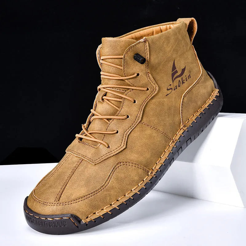 High-top retro casual boots with frosted finish, rubber sole, dark blue colour