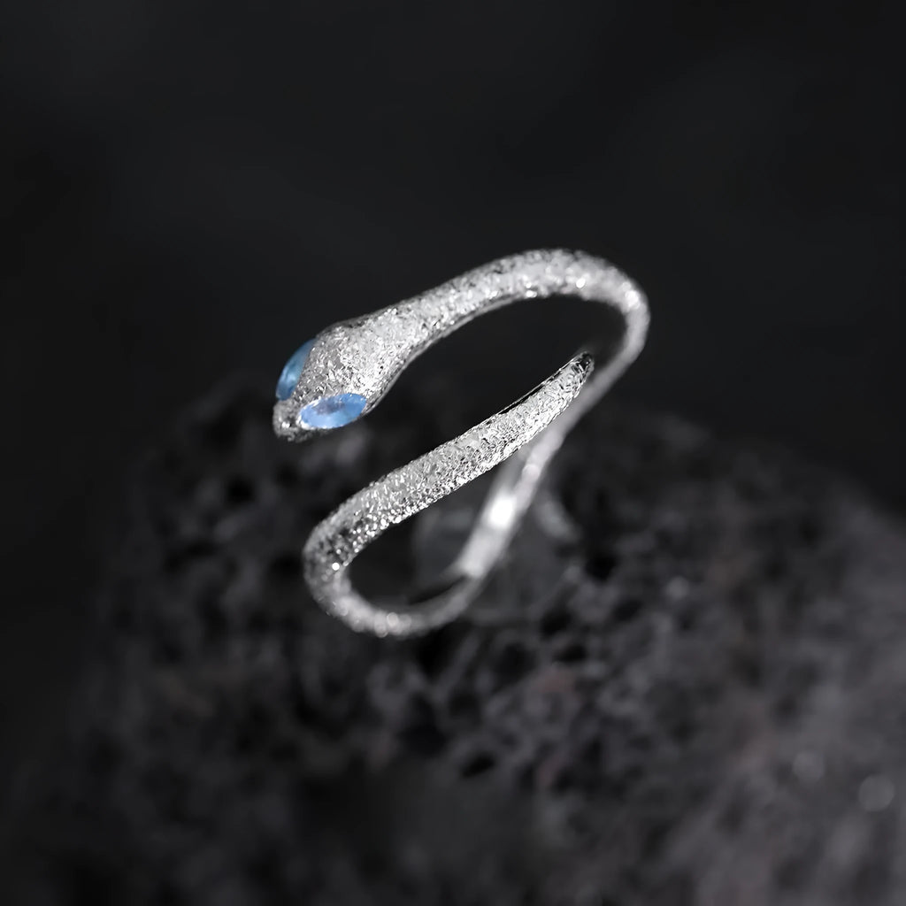 Adjustable opening snake design women's ring in platinum colour silver electroplated finish