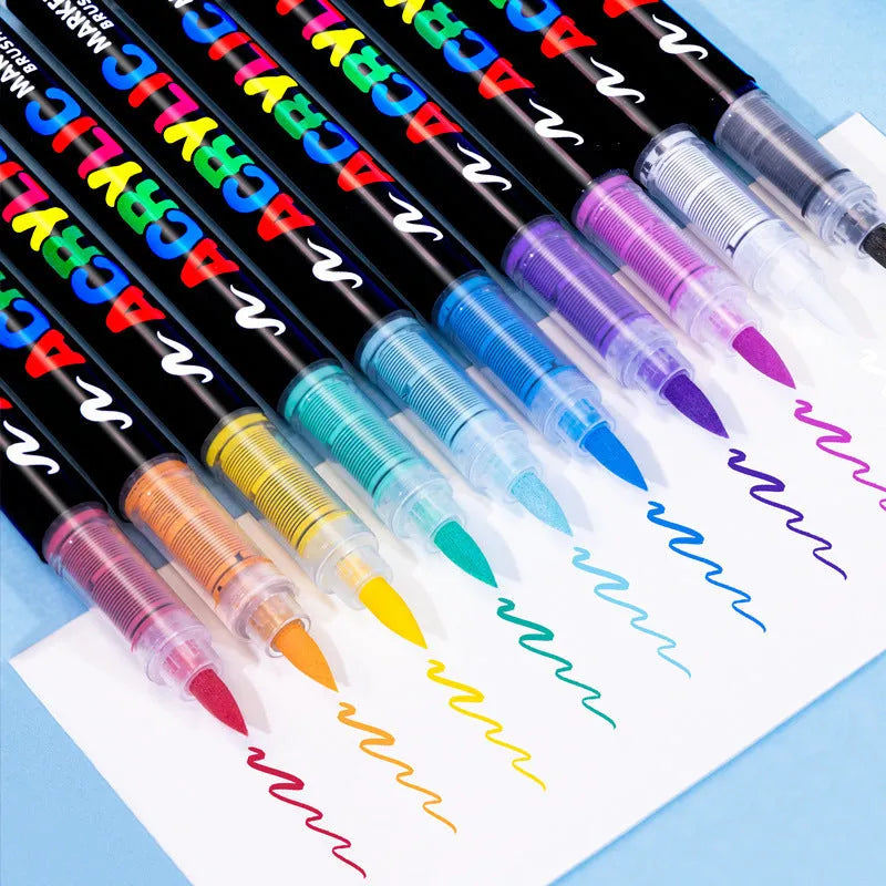 Set of straight liquid acrylic marker pens for art and graffiti in multiple colours