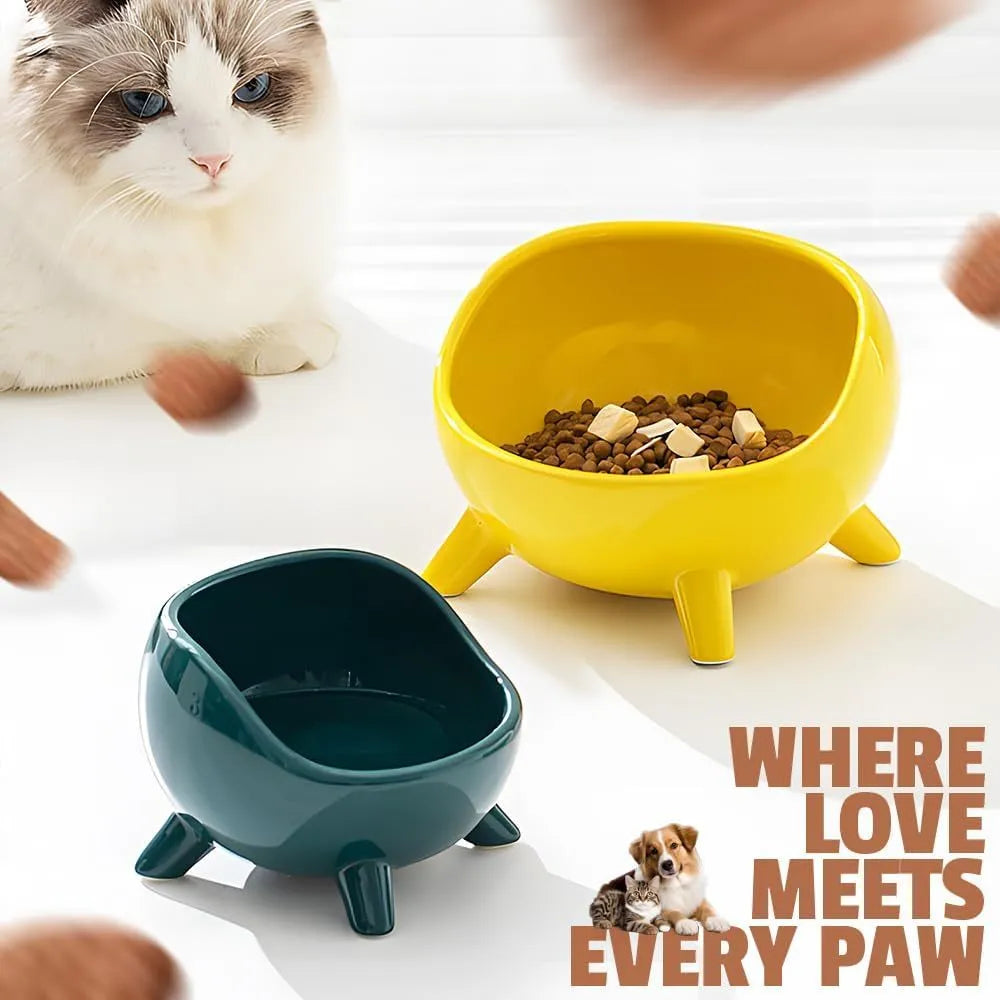 Ceramic cat food bowl with four legs, rounded arc shape, in green or yellow, small and large sizes