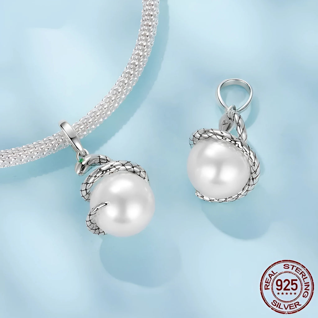 Original S925 silver snake running pendant in SCC3096 colour, 2.4cm height, 1.2cm width, 0.45cm aperture
