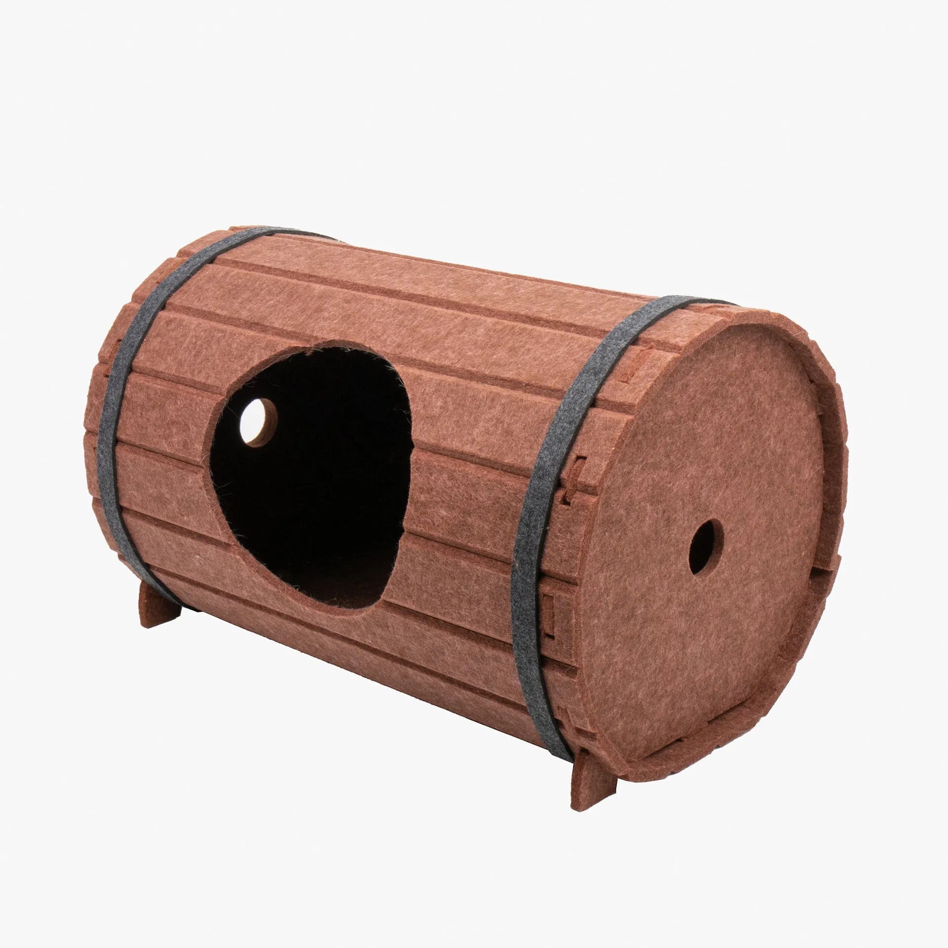 Assembled wine barrel pet bed in polyester fibre felt with binding straps, designed as a cosy cat nest