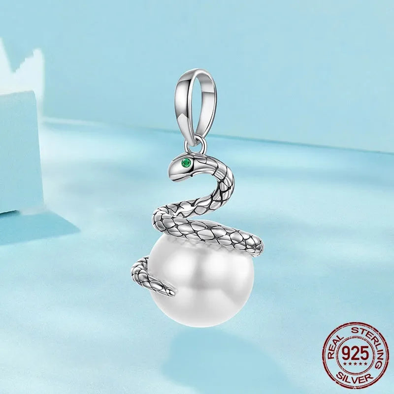 Original S925 silver snake running pendant in SCC3096 colour, 2.4cm height, 1.2cm width, 0.45cm aperture