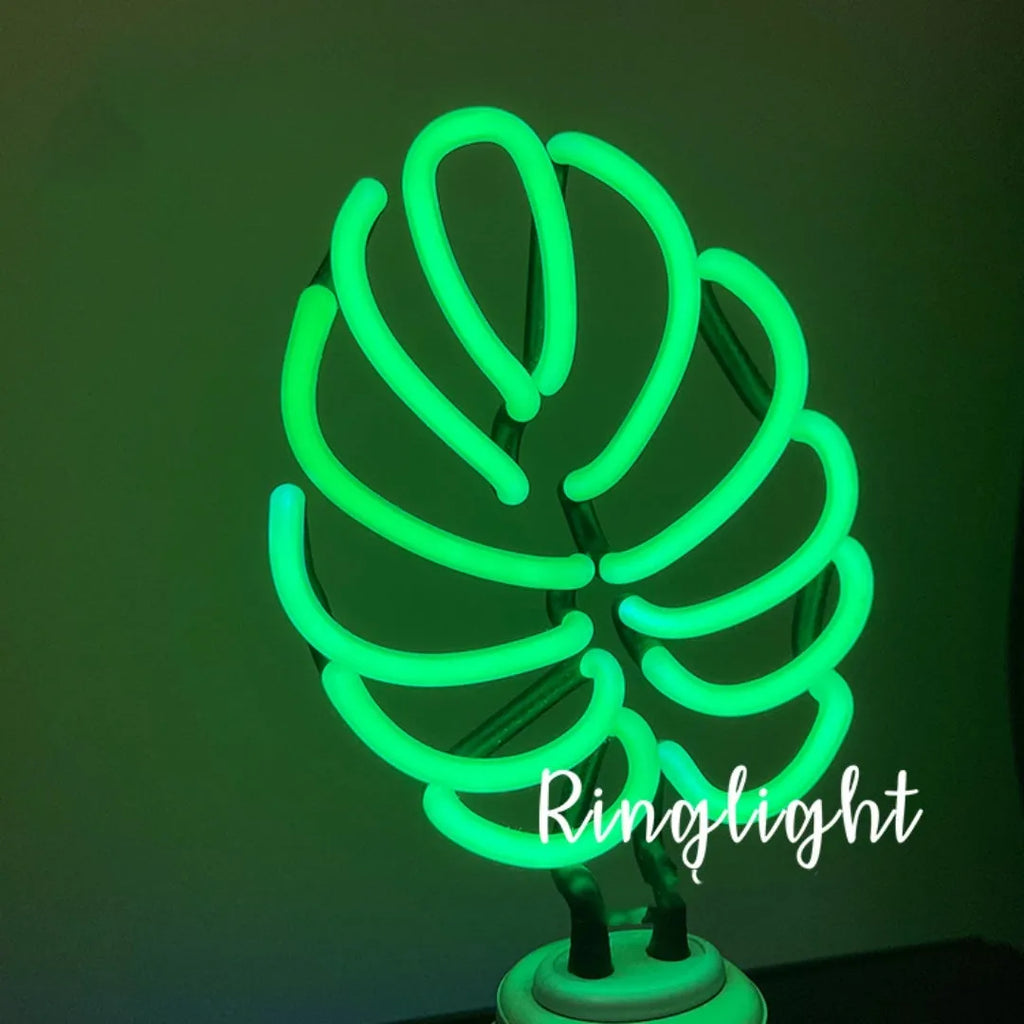 Handmade bamboo shaped desktop lamp with USB cable in white and green