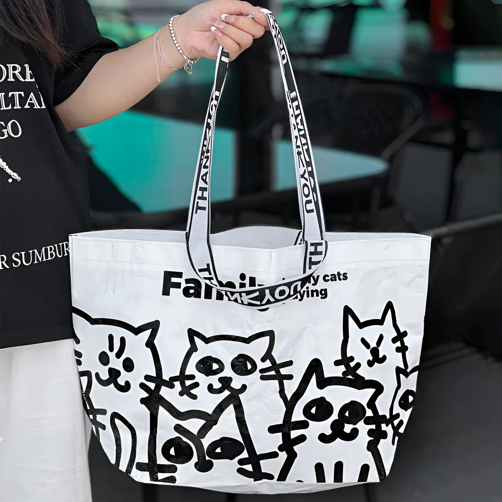 Waterproof woven handbag with colour printing for clothing and cosmetic storage