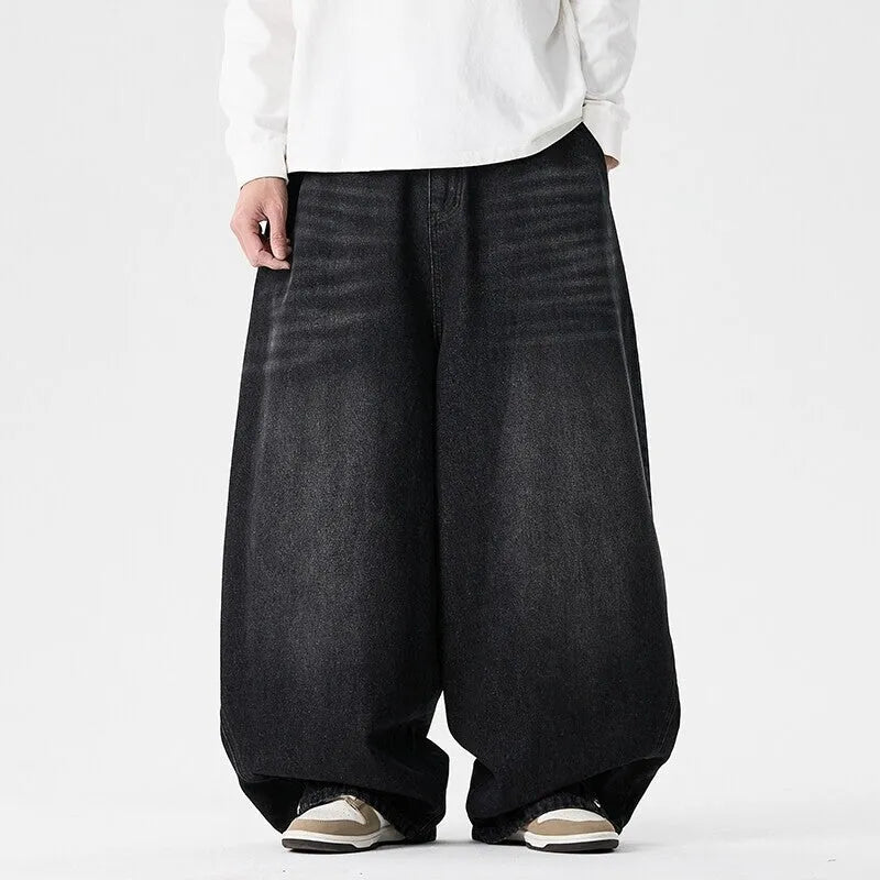 Men's plus size baggy jeans with wide leg and straight opening in American casual style