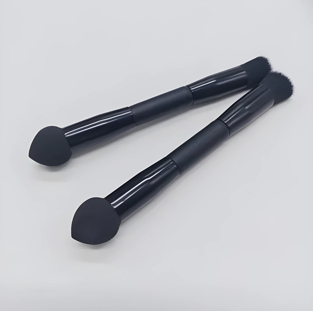 Double-headed miter sponge concealer brush with wooden handle and artificial fibre bristles in elegant black
