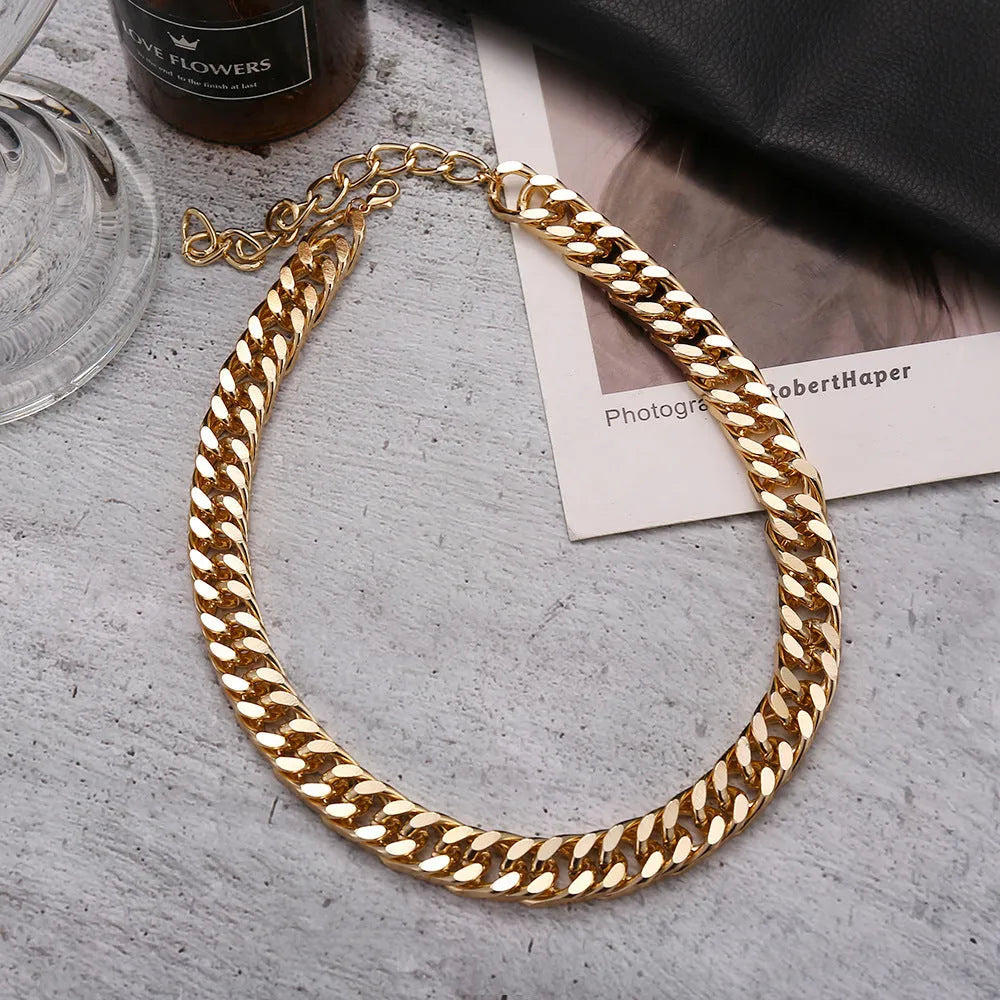 Women's gold electroplated thick chain necklace with 32cm length and solid colour design