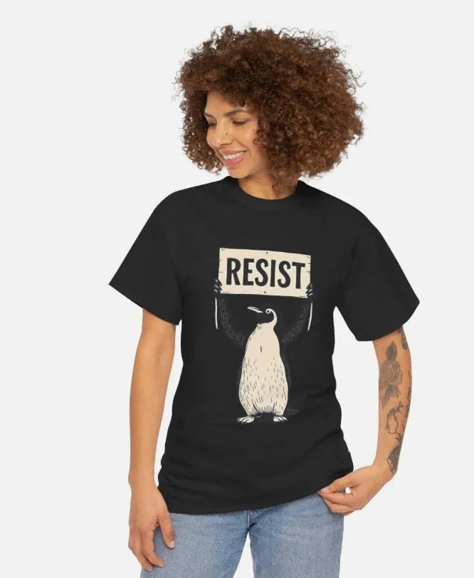 Cotton summer T-shirt for men and women in straight cut design with round neck
