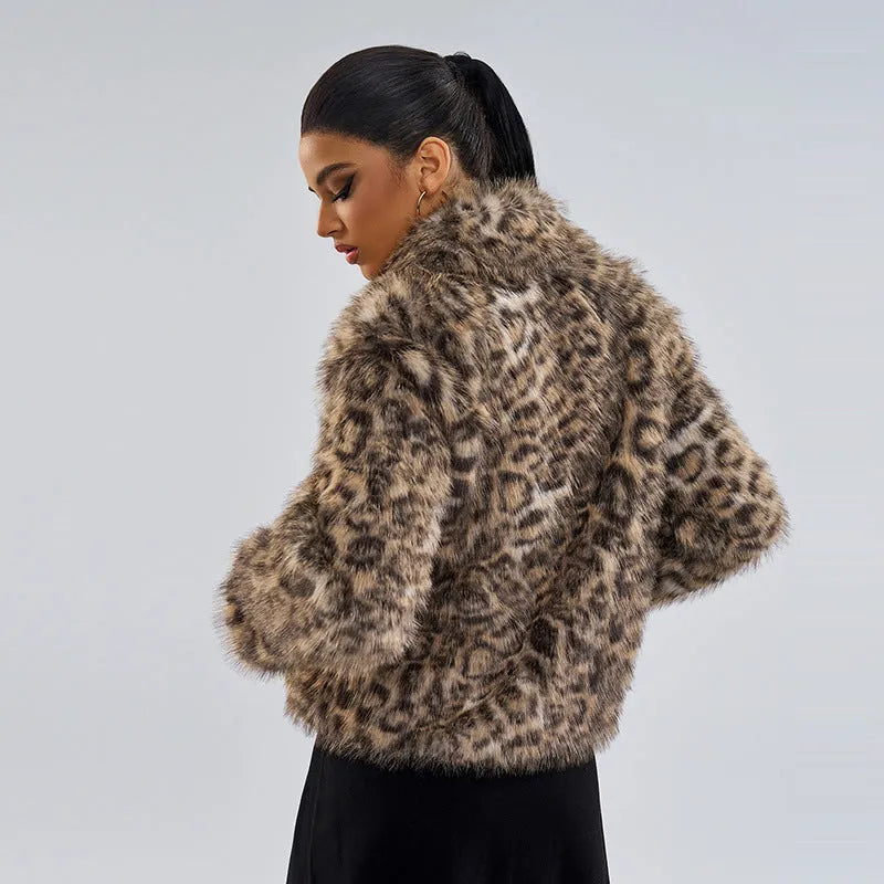 Leopard print women's coat with buckle lapel fastening in street fashion style