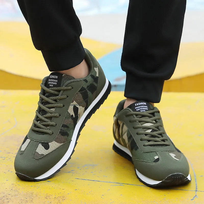 Men's and women's camouflage pattern low-top suede running shoes with a foam sole.