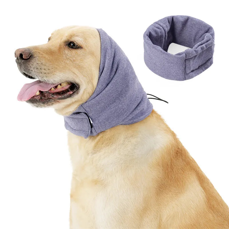 Black noise reduction dog hoodie covering ears and head, polyester fabric, used for calming anxiety and feeding hygiene