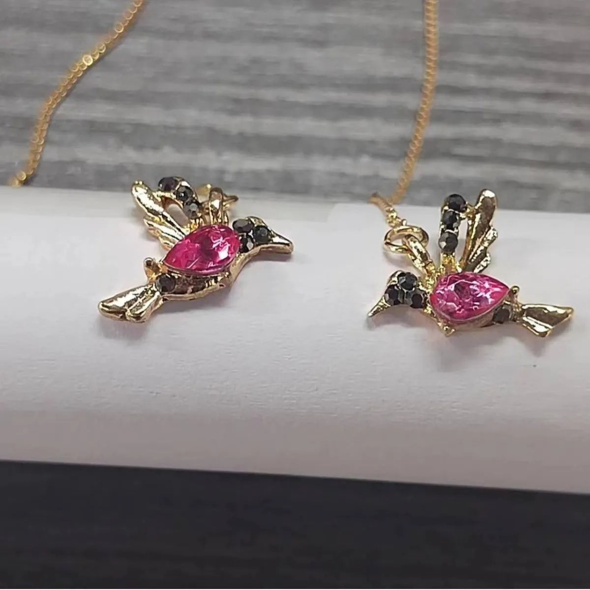 Long hanging earrings with bird decoration featuring mixed zirconium wings on alloy chains